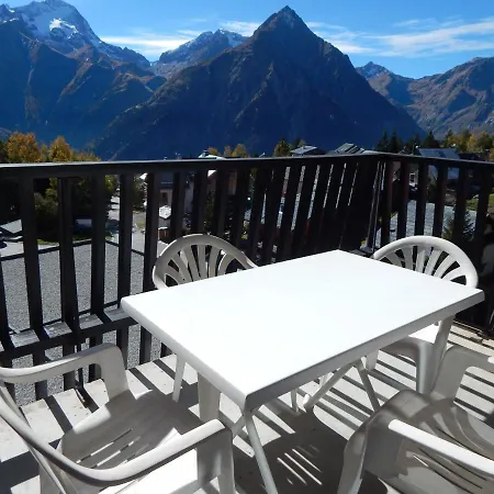 Le Diable: Ski-in/ski-out With Panoramic Views Apartment *